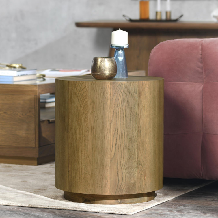 Layne 20" Light Brown Oak Veneer Round End Table