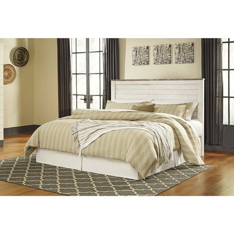 Willowton Whitewashed Wood California King Panel Bed