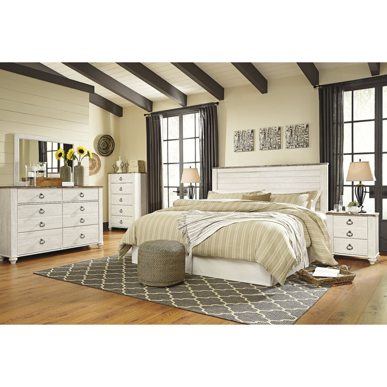 Willowton Whitewashed Wood California King Panel Bed