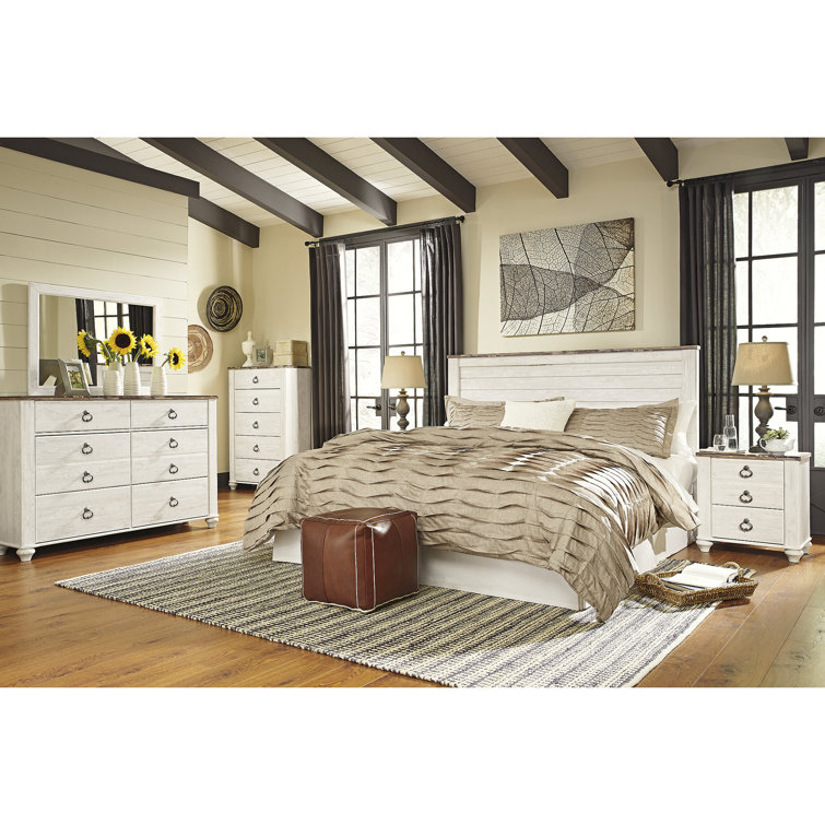 Willowton Whitewashed Wood California King Panel Bed