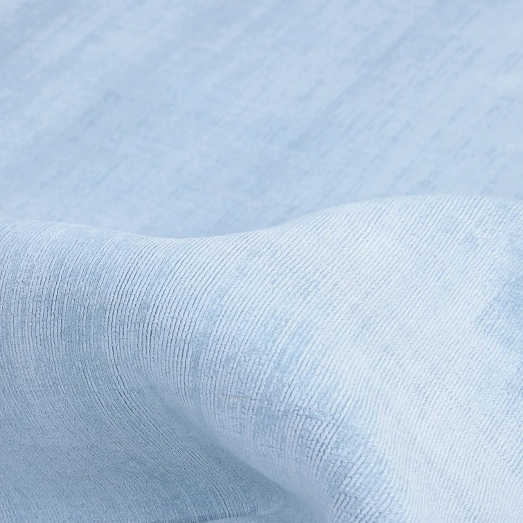 Elegant Hand-Loomed Viscose 8'x10' Light Blue Area Rug