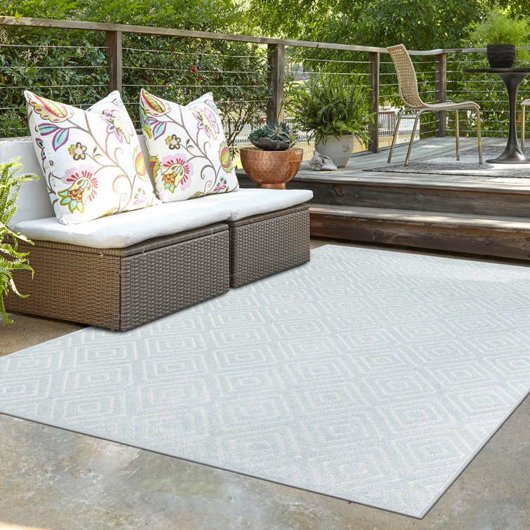 Logan Light Blue Synthetic Geometric Outdoor Rug, 9' x 12'