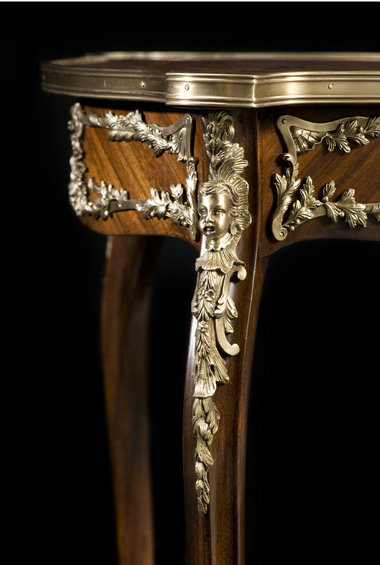 Althorp Elegance Mahogany Brass-Bound Round End Table