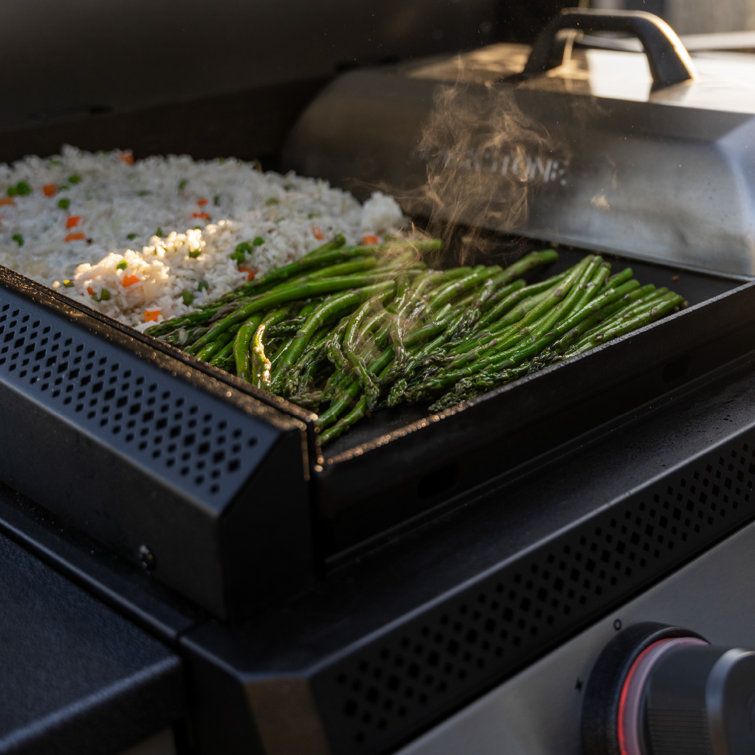 Blackstone 28" Stainless Steel Built-In Griddle with Insulation Jacket