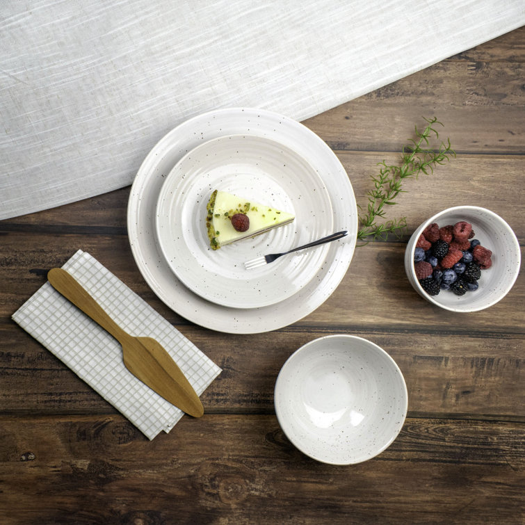 Siterra 16-Piece White Ceramic Dinnerware Set