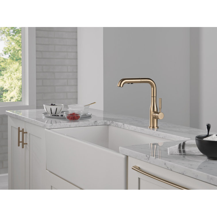 Champagne Bronze Single Handle Pull-Out Kitchen Faucet