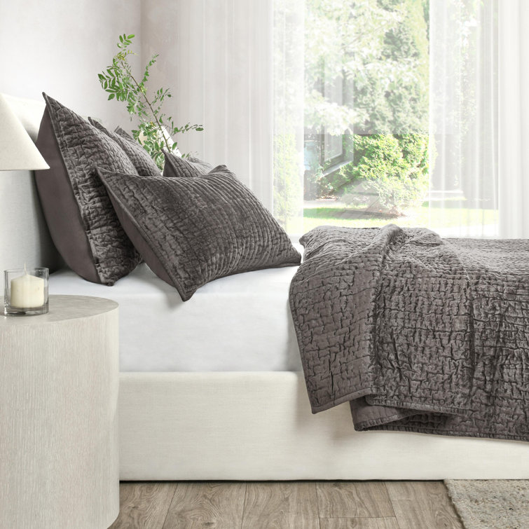 Desert Brown Reversible Velvet Queen Quilt Set