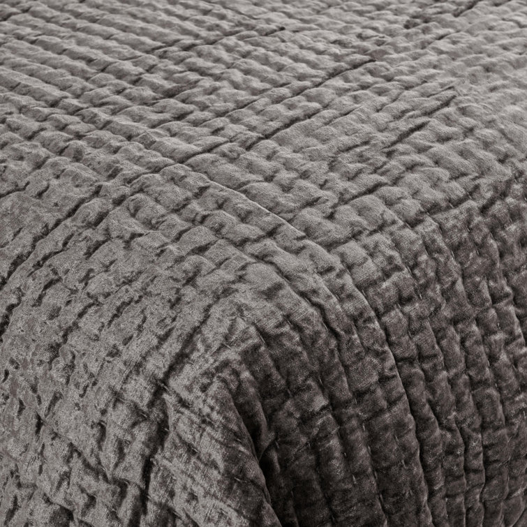 Desert Brown Reversible Velvet Queen Quilt Set