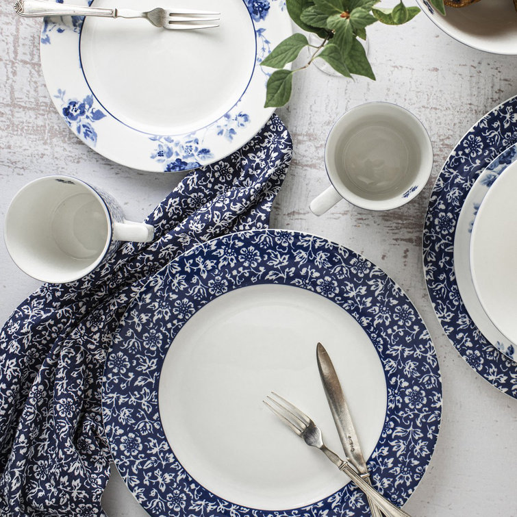 Set of 4 Blue and White Porcelain Dinner Plates