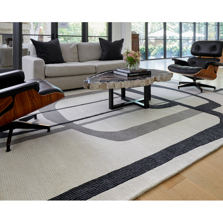 Handmade Black and Ivory Wool Abstract Rug, 8' x 10'