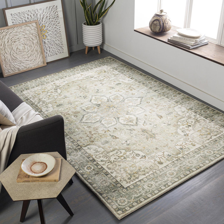 Heiereind Traditional Cream and Sage Hand-Knotted Area Rug