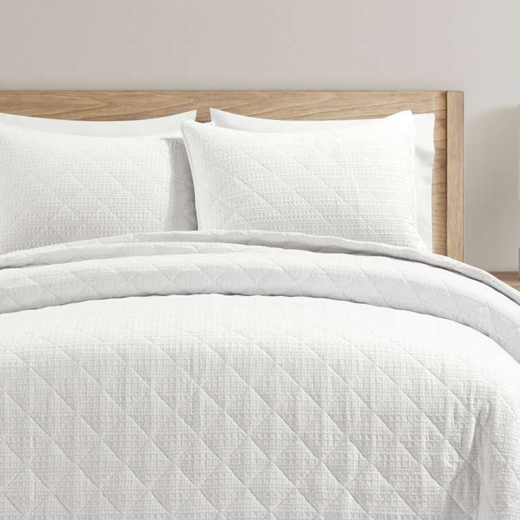 Haniya White Cotton Waffle Weave Full/Queen Quilt Set