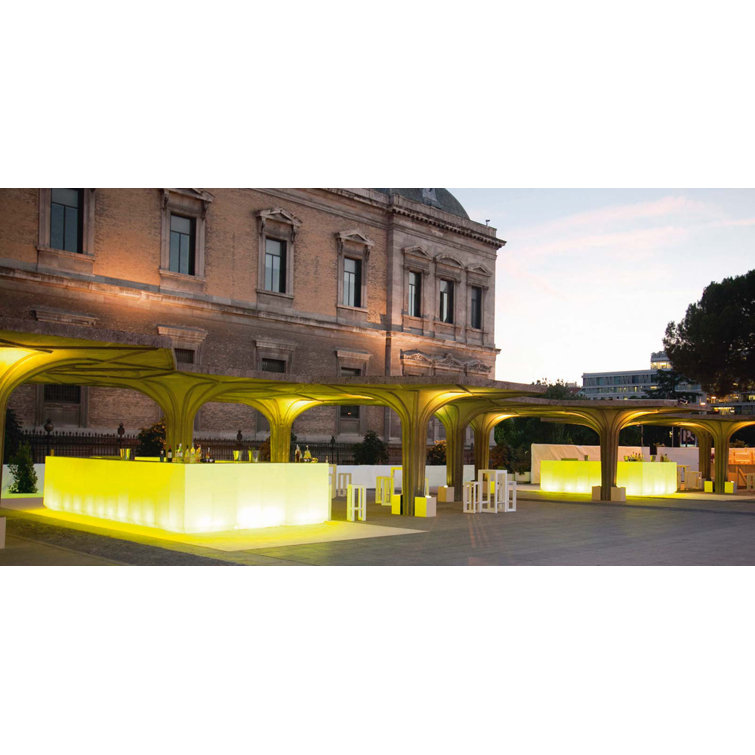 Vela Black Polyethylene Resin Outdoor Bar Counter