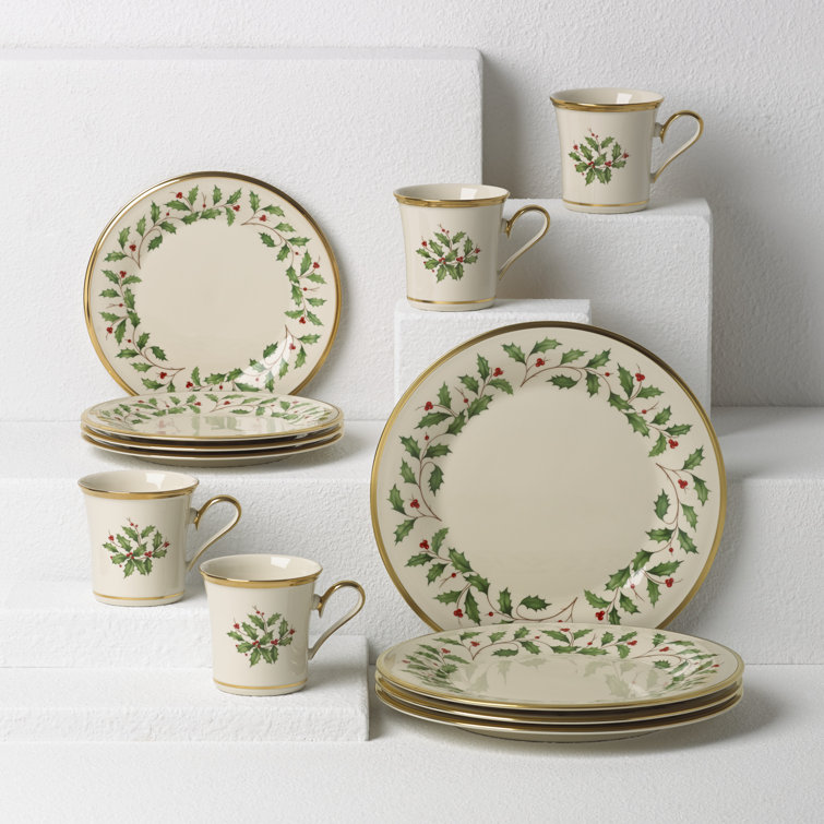 Lenox Holiday 12-Piece Porcelain Dinnerware Set with Gold Detailing