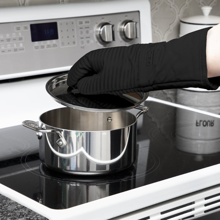 Black Silicone Pot Holder and Oven Mitt Set