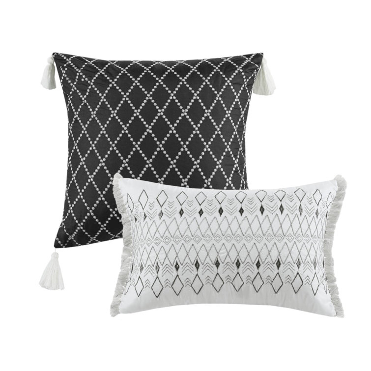 King Black and White Reversible Microfiber Quilt Set