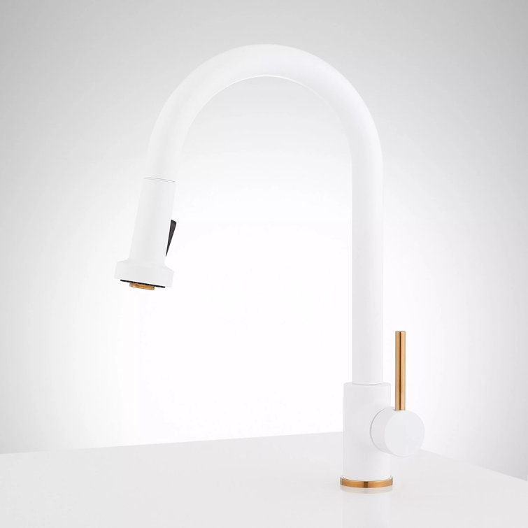 Matte White and Brushed Gold Single Handle Pull-Down Kitchen Faucet