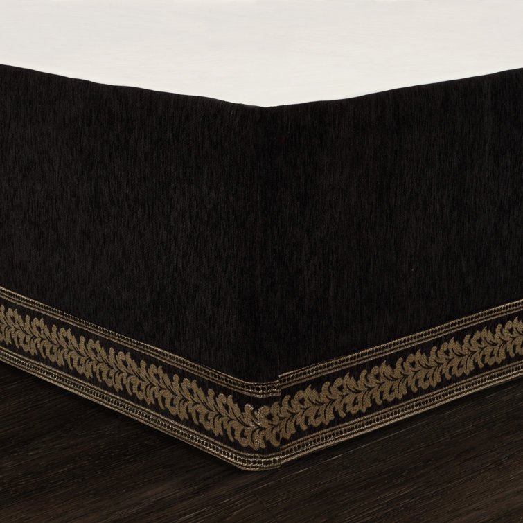 Laurenza Black and Gold Queen Comforter Set with Shams