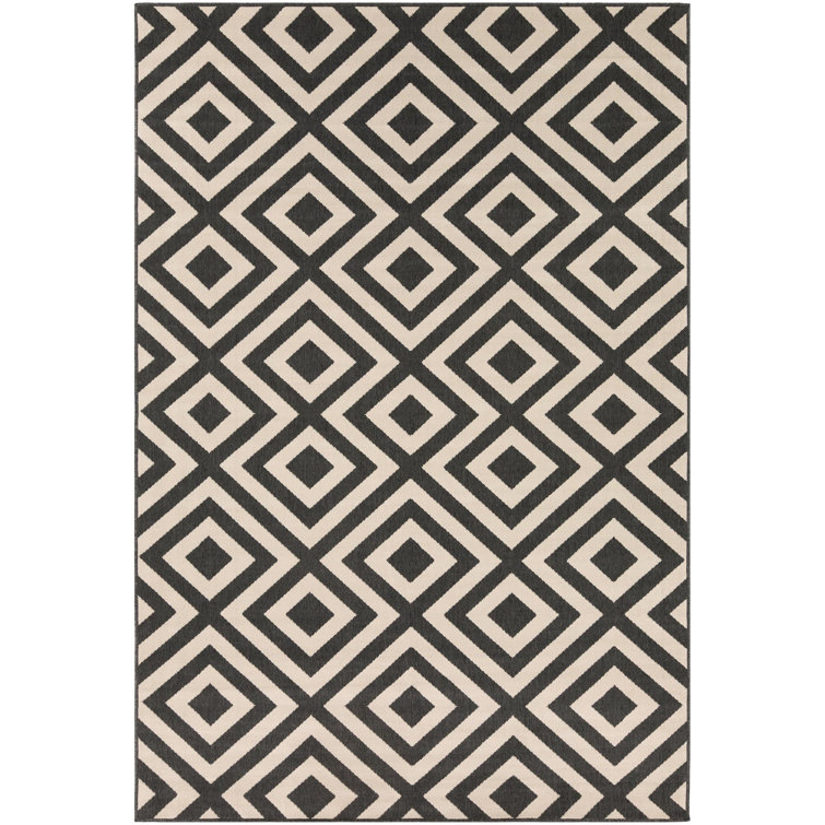 Awena 6' x 9' Gray and Beige Geometric Synthetic Area Rug