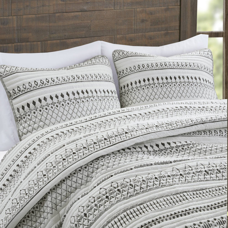 King Black and White Reversible Microfiber Quilt Set