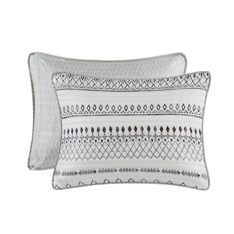 King Black and White Reversible Microfiber Quilt Set