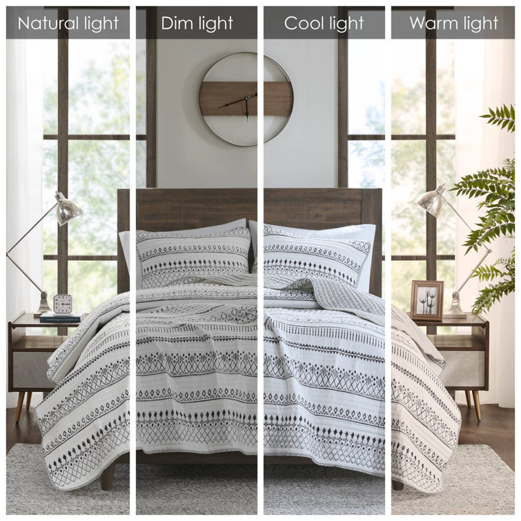 King Black and White Reversible Microfiber Quilt Set