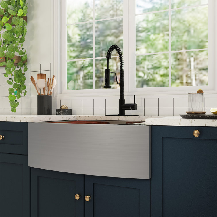 33'' Stainless Steel Farmhouse Kitchen Sink with Matte Black Faucet