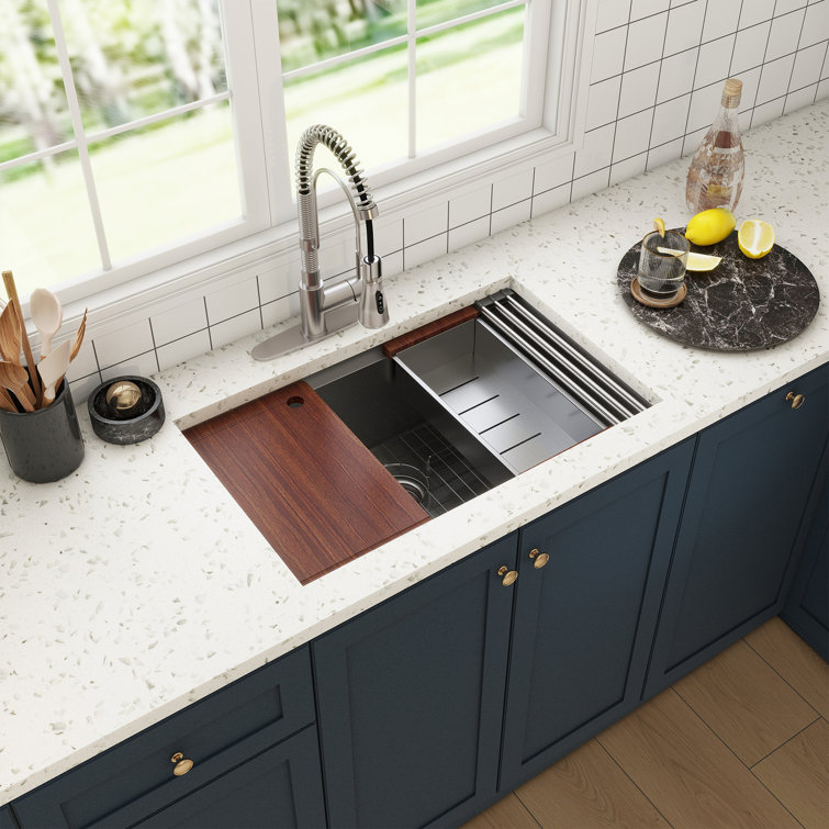 30" Stainless Steel Single Bowl Undermount Kitchen Sink with Faucet