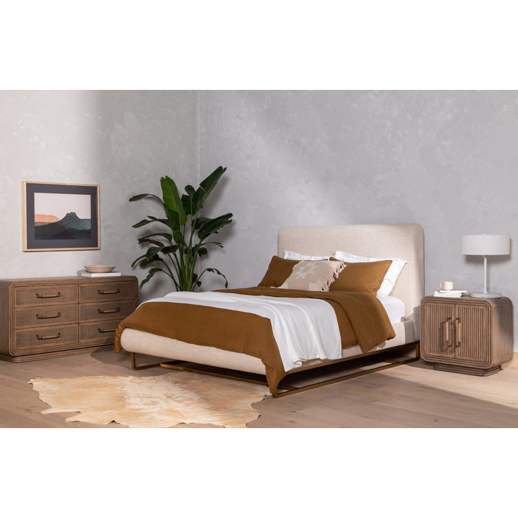 Contemporary Mateo Cowhide Rug in Natural Brown 5' x 7'