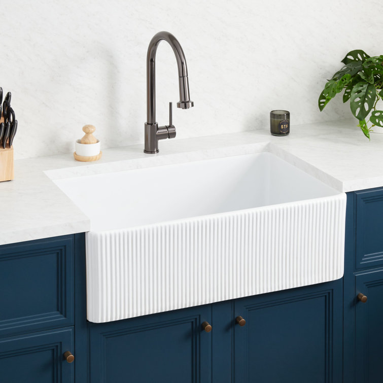 Easley 33" White Fireclay Farmhouse Kitchen Sink
