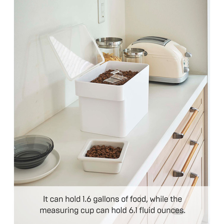 White Airtight Plastic Pet Food Storage Container with Transparent Lid