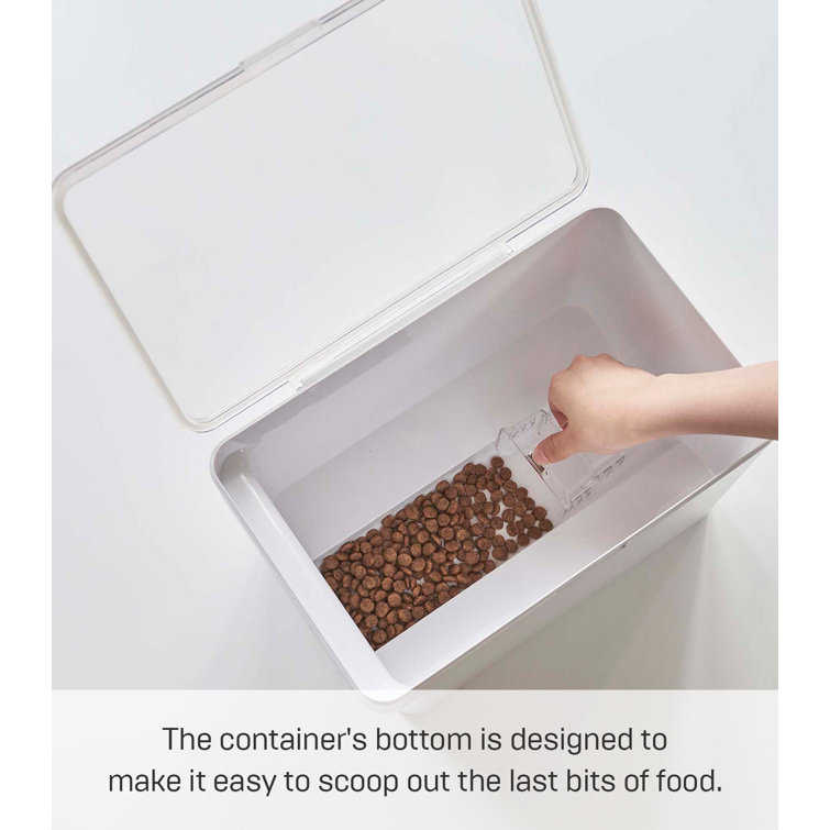 White Airtight Plastic Pet Food Storage Container with Transparent Lid