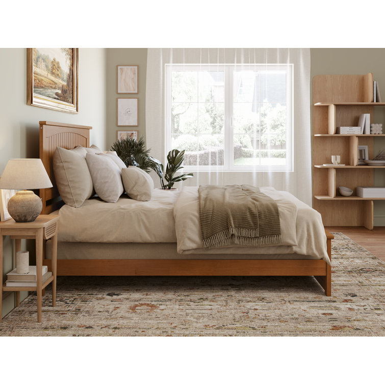 Nantucket Light Toffee Queen Solid Wood Platform Bed with Headboard