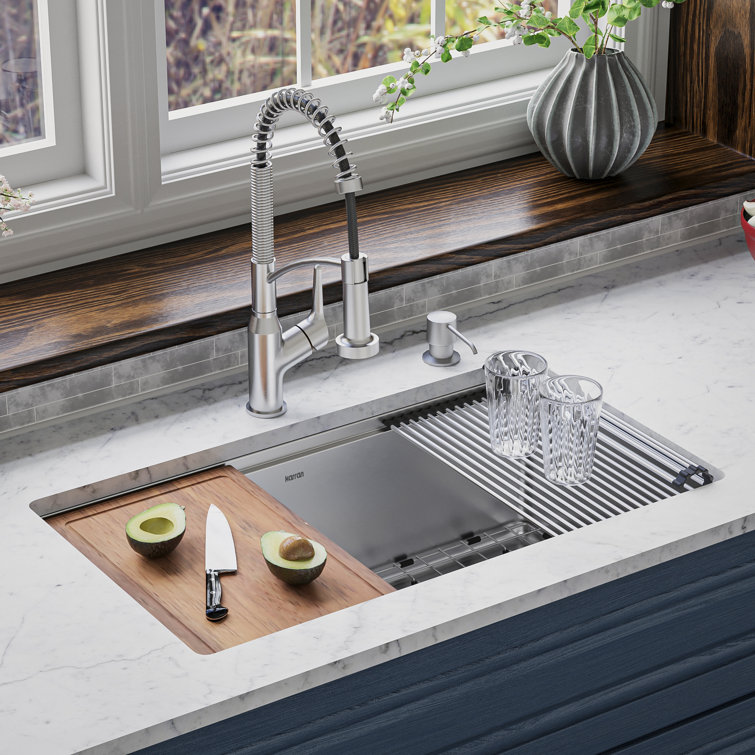Elite 32'' Stainless Steel Undermount Single Bowl Workstation Sink