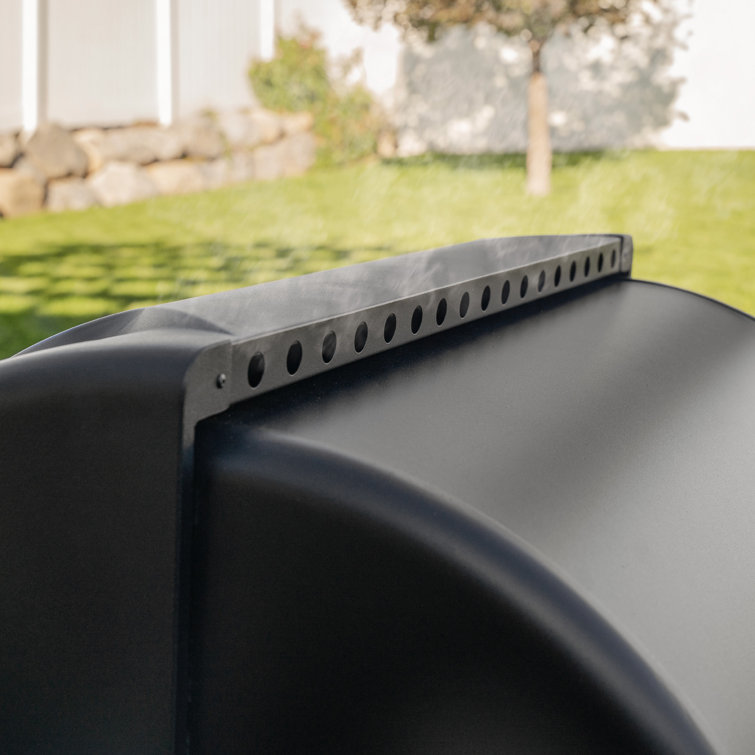 Black Painted Steel 900 Pellet Grill with Stainless Steel Cooking Surface