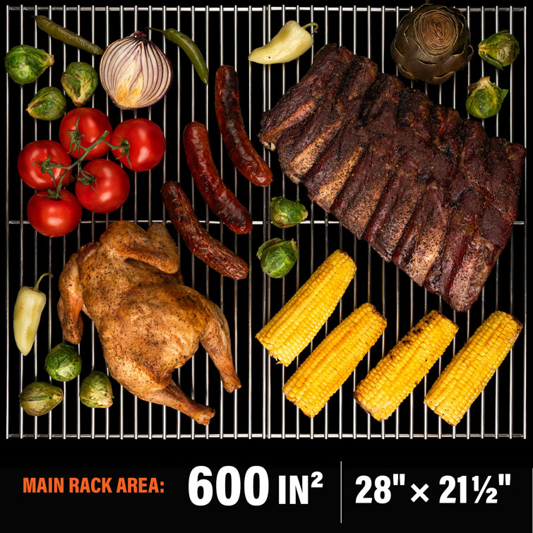 Black Painted Steel 900 Pellet Grill with Stainless Steel Cooking Surface