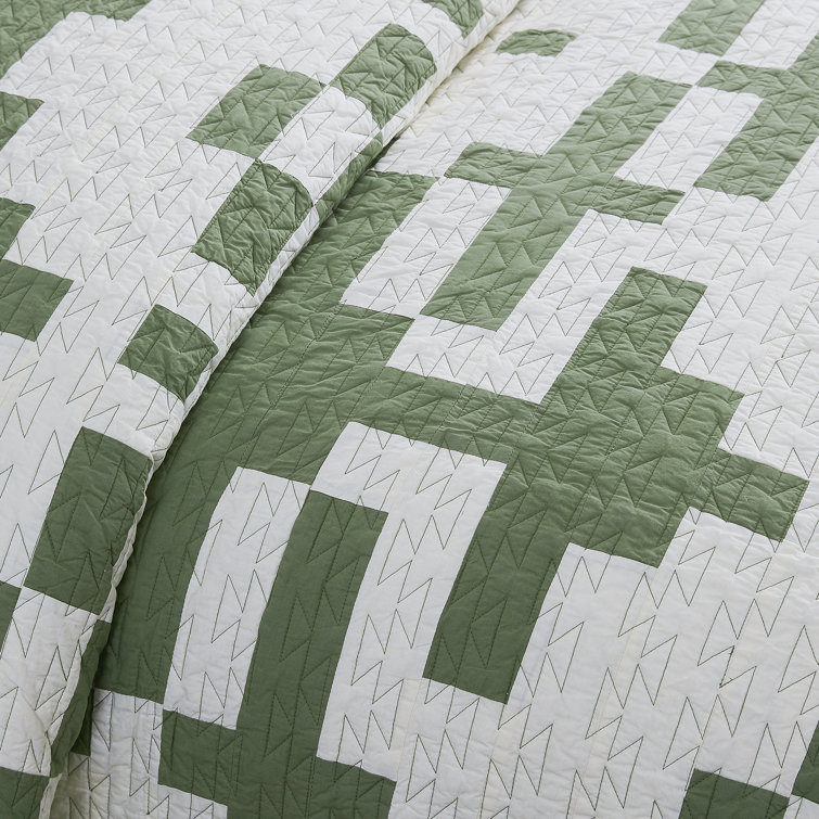 Twin White and Green Cotton Reversible Quilt Set