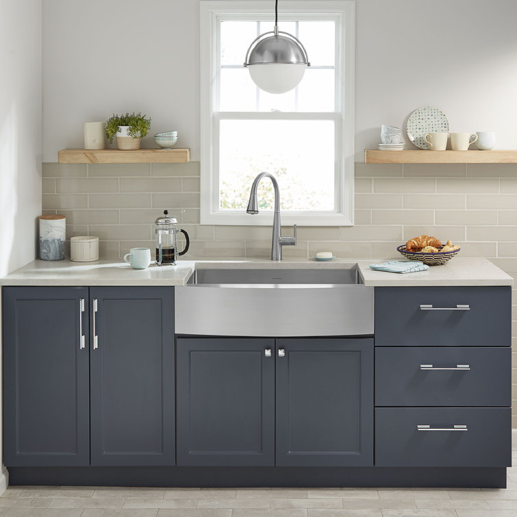 Suffolk 33-Inch Stainless Steel Farmhouse Sink with Drainboard