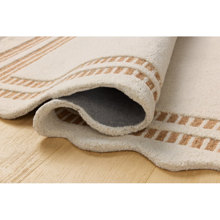 Ivory and Rust Hand-Tufted Wool Scalloped Area Rug 3'-6" x 5'-6"