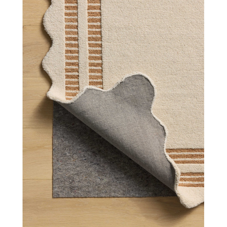 Ivory and Rust Hand-Tufted Wool Scalloped Area Rug 3'-6" x 5'-6"