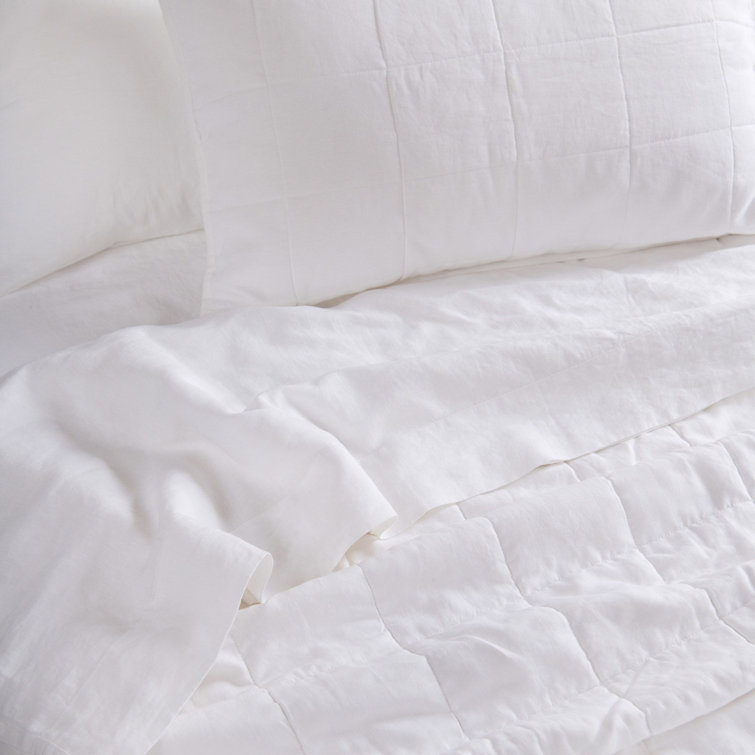 White Twin Microfiber Box Stitch Quilt Set