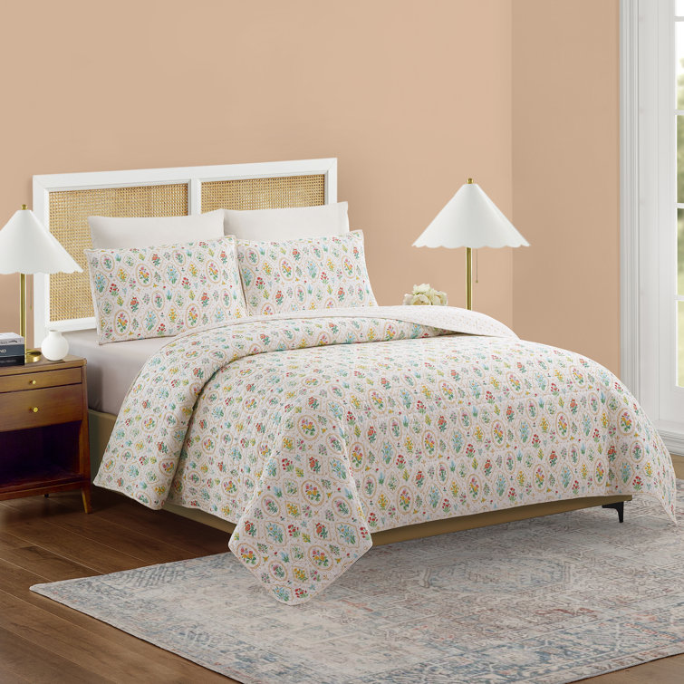 White Floral Reversible Cotton Full Quilt Set