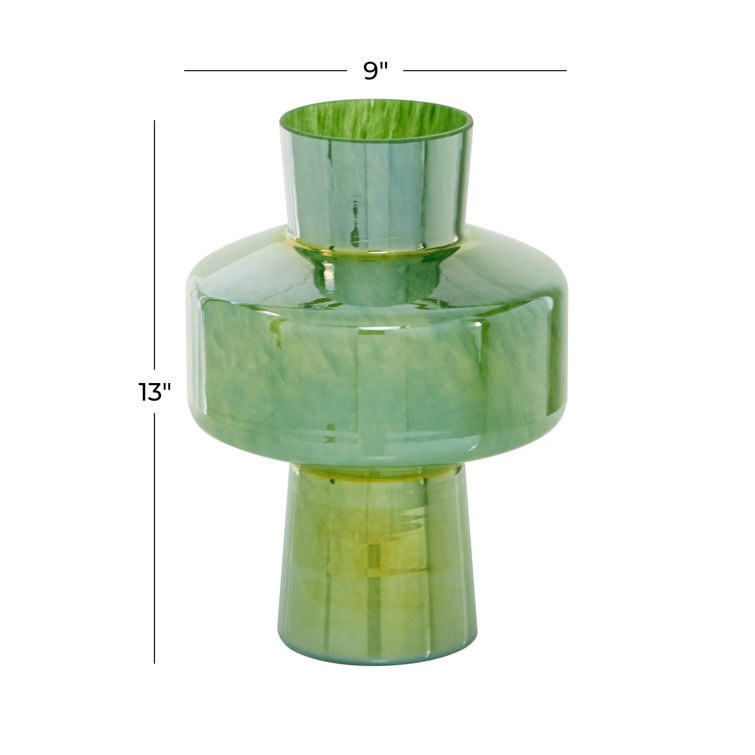 Sleek Spring Green 13.25'' Glass Bouquet Table Vase