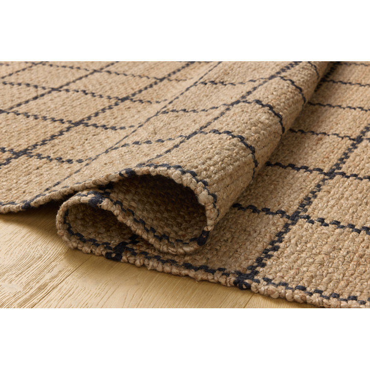 Natural Black Rectangular Synthetic Area Rug 5' x 7'