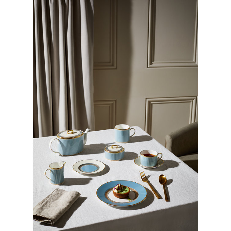 Helia Blue and White Teapot with 22-Carat Gold Lining