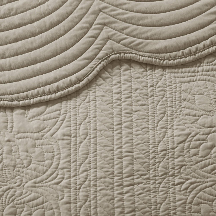 Beige King Microfiber Reversible Quilt Set with Scalloped Edges