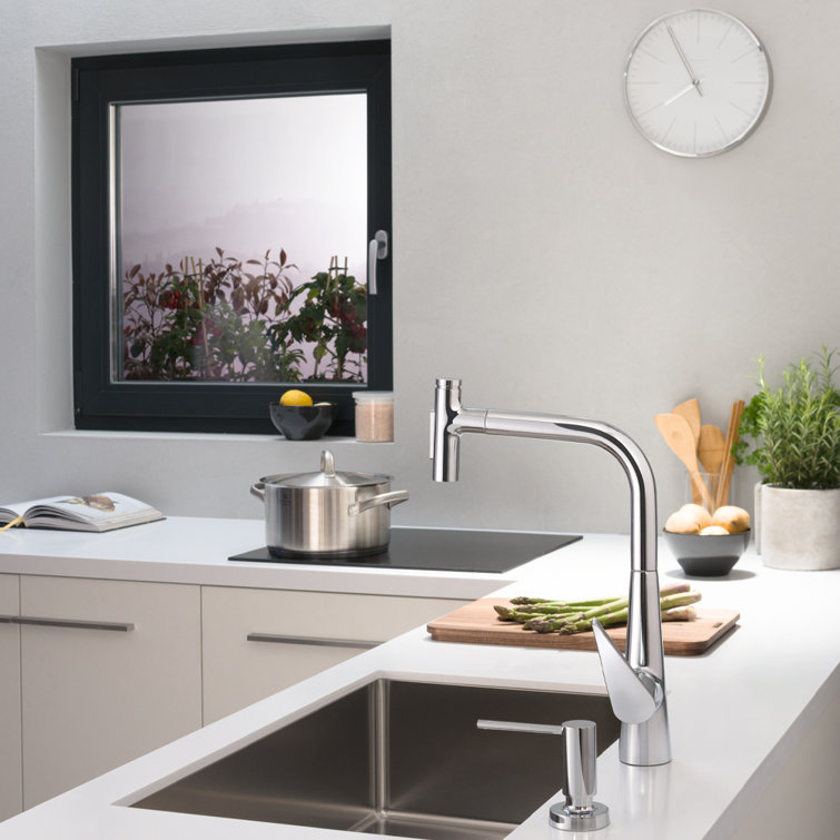 Chrome Brass Pull-Out Spray Deck Mounted Kitchen Faucet