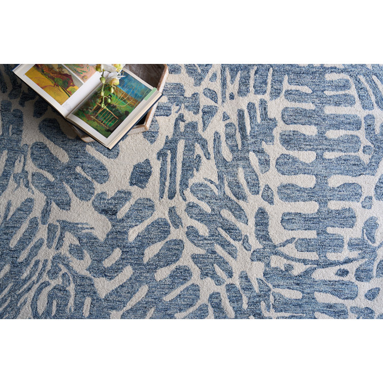 Ivory and Blue Hand-Tufted Wool 10' x 14' Rug