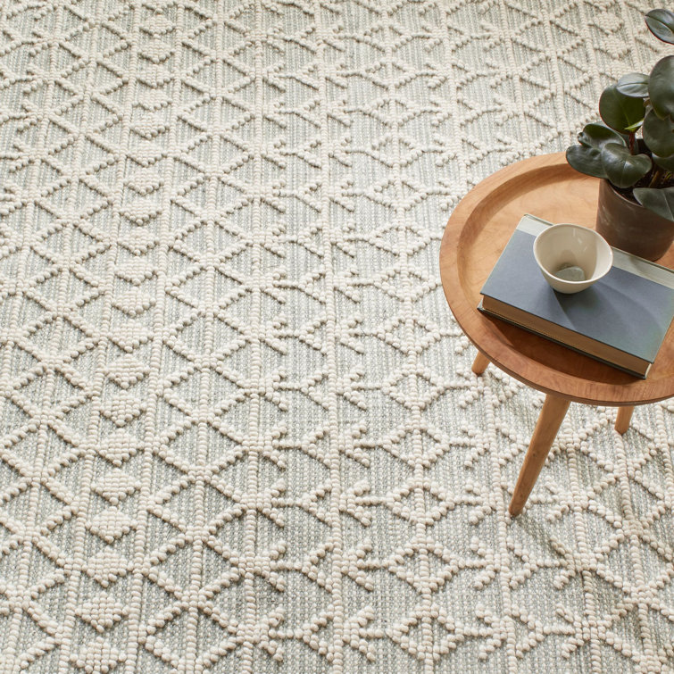 Ivory and Sage Handwoven Wool Cotton Runner Rug 2' 6" x 8'