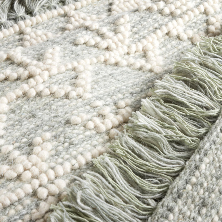 Ivory and Sage Handwoven Wool Cotton Runner Rug 2' 6" x 8'